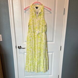 NWT Torrid Size 2 (18/20) Floral Green and White Sleeveless Dress